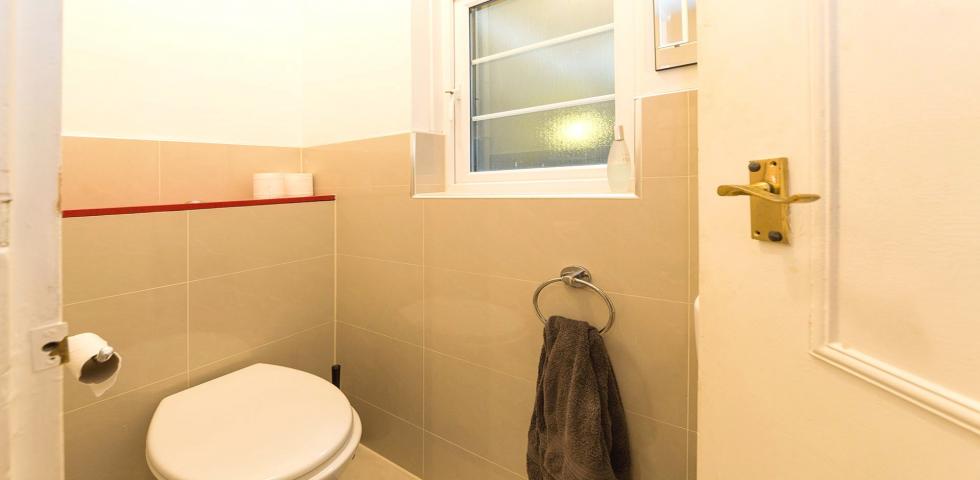 			2 Bedroom, 1 bath, 1 reception Flat			 West End Lane, WEST HAMPSTEAD